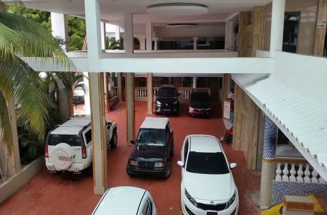 Hotel La Casona Dorada Santo Domingo parqueo